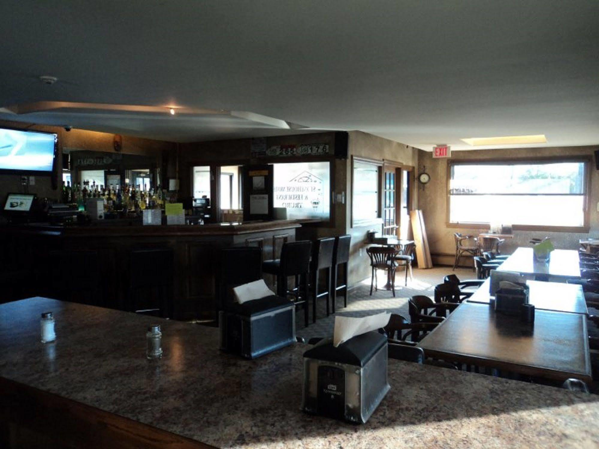 Stonehouse Motel And Restaurant Truro Dış mekan fotoğraf